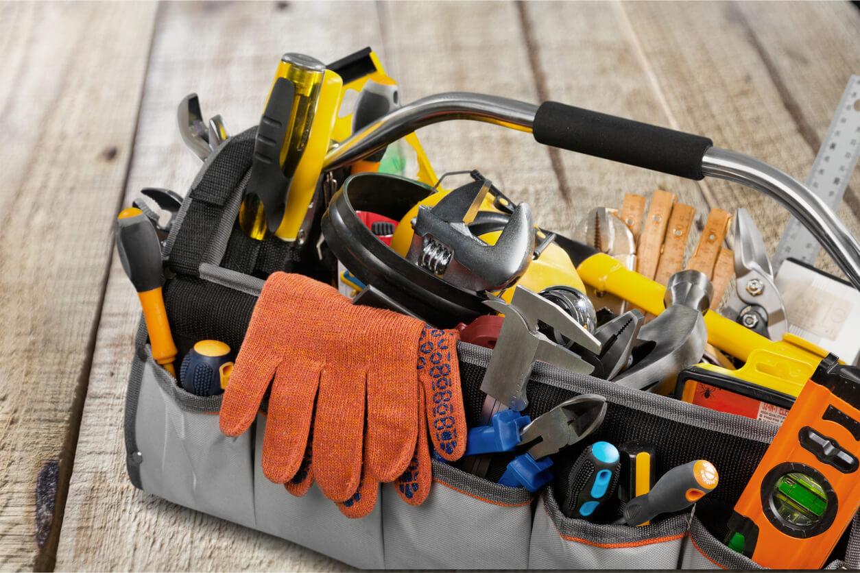 20 Must Have Mechanic Tools for 2024 - Shadow Foam