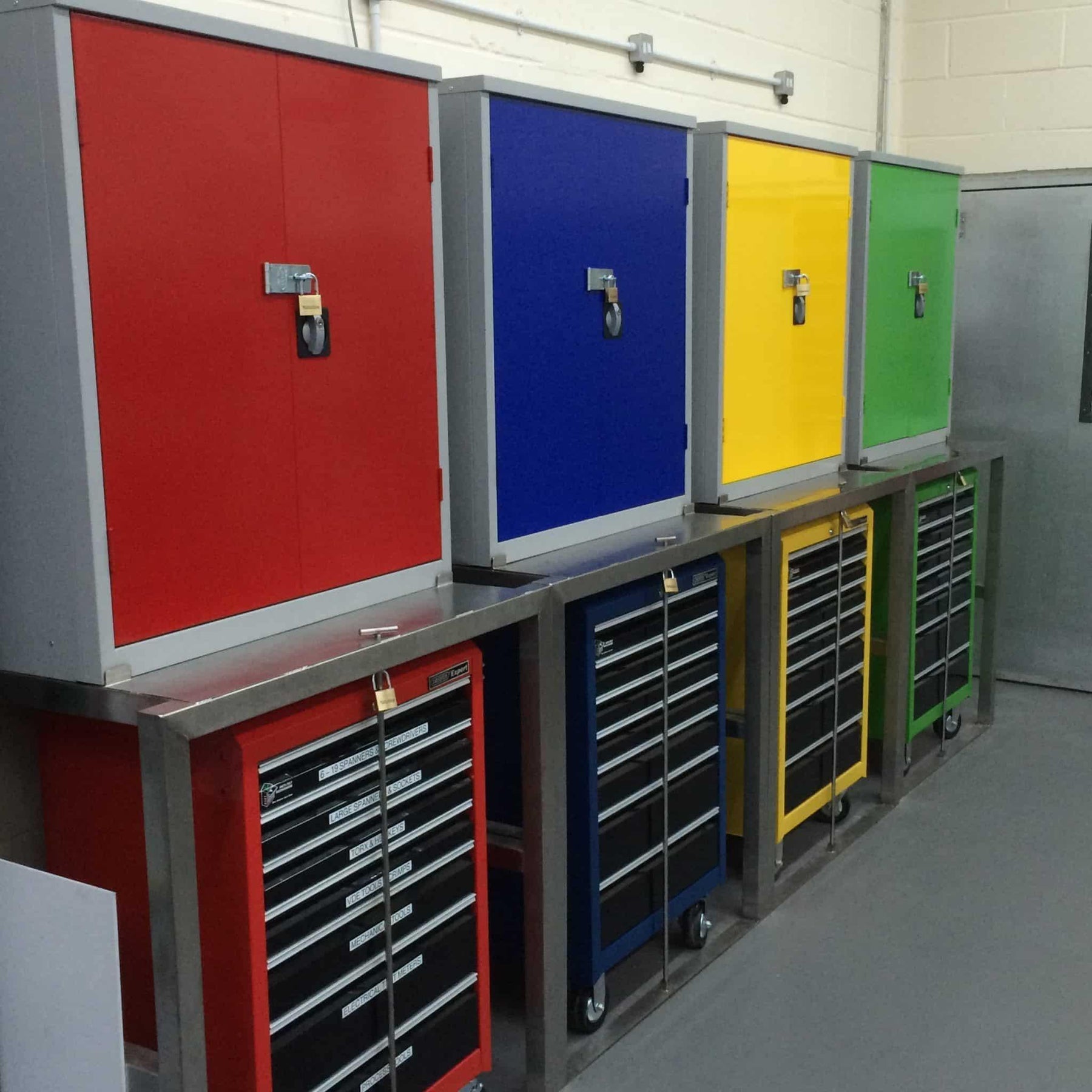Organising a shift engineer team's tools. - Shadow Foam