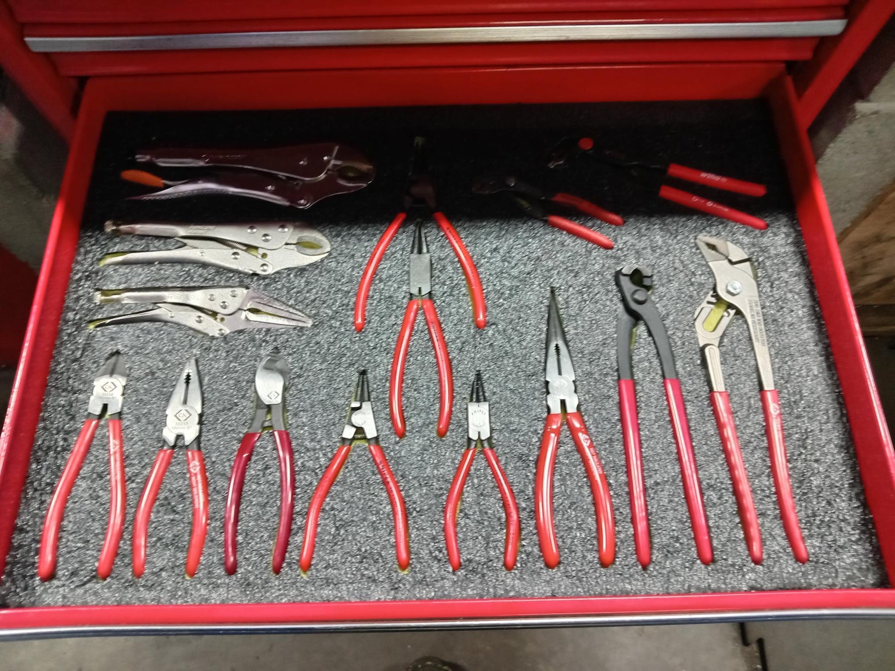 Shadow Foam - the perfect tool organiser