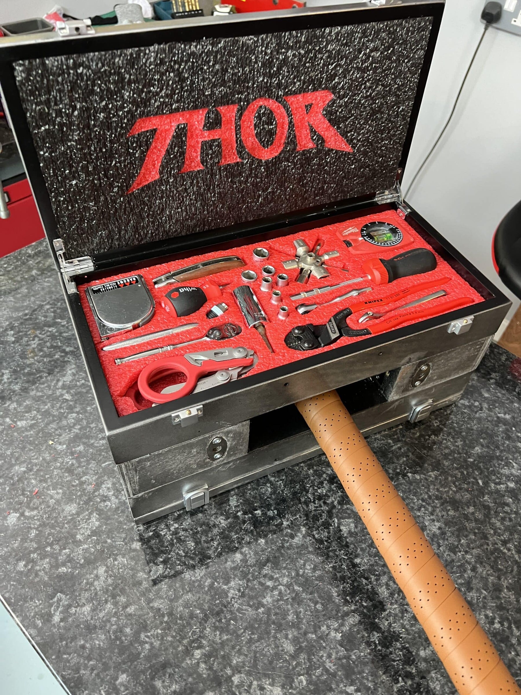 Building a Thors Hammer toolbox - Shadow Foam
